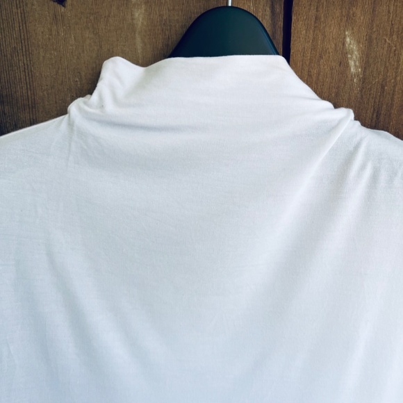 Babaton Aritzia Women's  Vince Turtleneck Tank Top White Size M - Picture 11 of 13